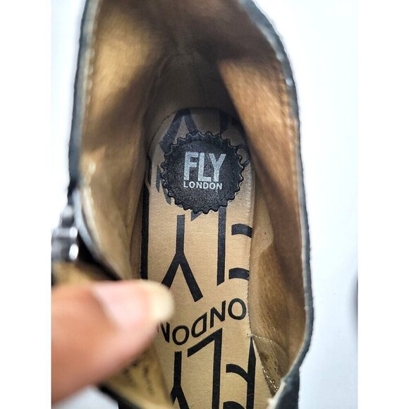 Fly London Black Suede Ankle Booties Women's Size 40 Side Zipper - Picture 11 of 13